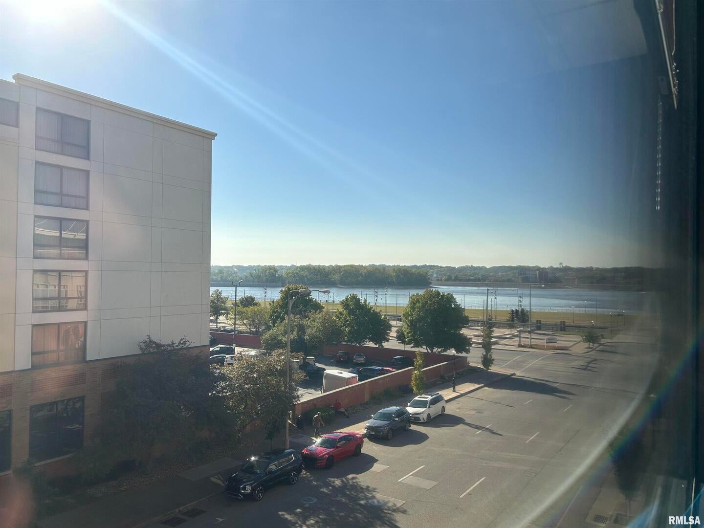 101 W 2ND Street 306