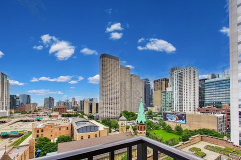 Tiny photo for 210 S DES PLAINES Street #907, Chicago, IL 60661 (MLS # 12625563)