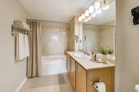 Tiny photo for 210 S DES PLAINES Street #907, Chicago, IL 60661 (MLS # 12625563)