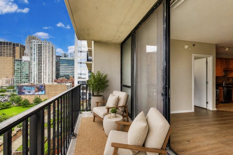 Tiny photo for 210 S DES PLAINES Street #907, Chicago, IL 60661 (MLS # 12625563)