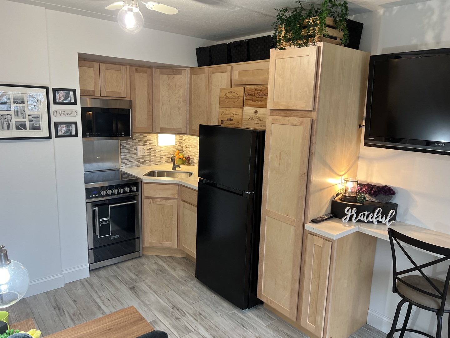 255 S West Avenue S 403