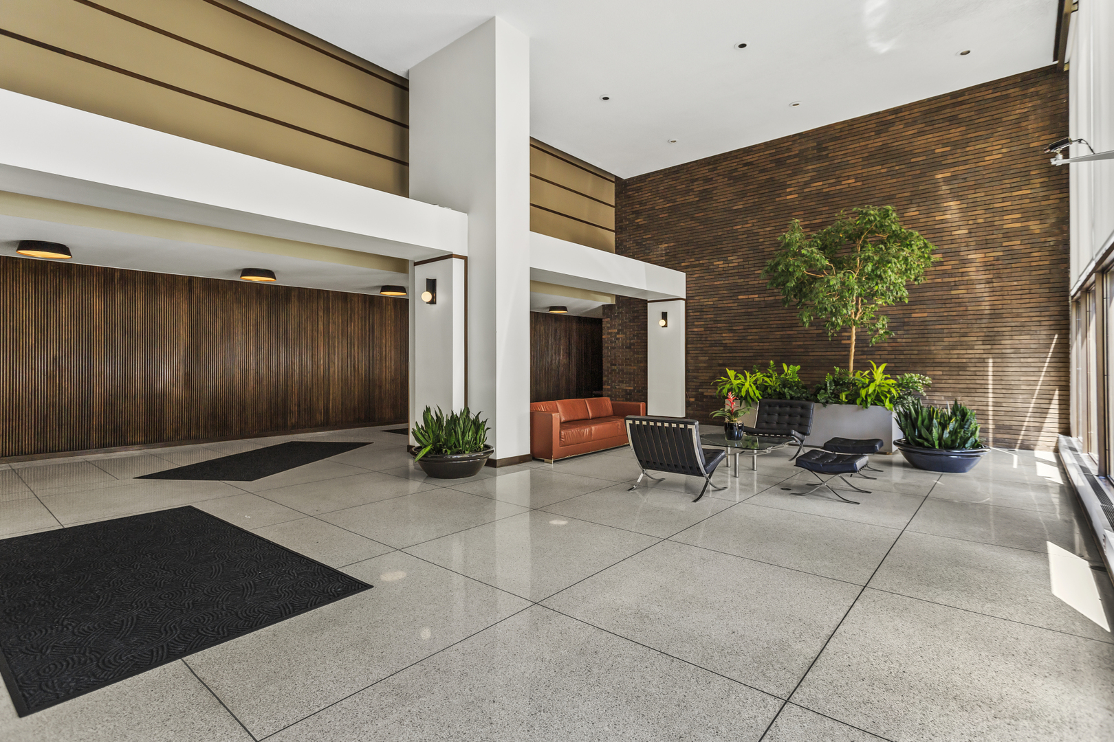 5455 N SHERIDAN Road 1802