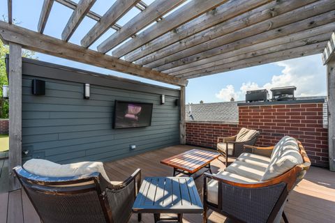 Tiny photo for 2730 N Magnolia Avenue, Chicago, IL 60614 (MLS # 12468551)