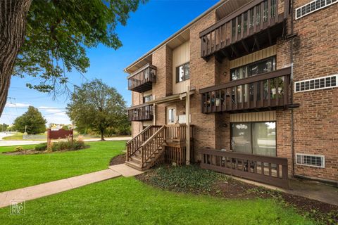 Tiny photo for 271 Northgate Parkway #1B, Wheeling, IL 60090 (MLS # 12506575)