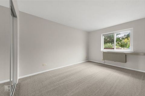 Tiny photo for 271 Northgate Parkway #1B, Wheeling, IL 60090 (MLS # 12506575)