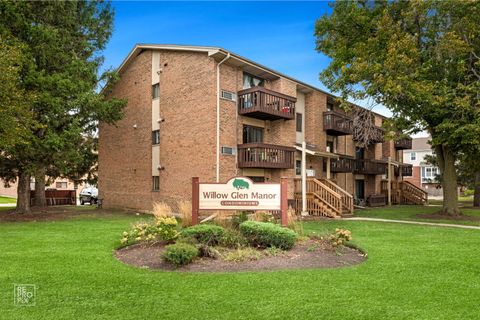 271 Northgate Parkway 1B Wheeling IL 60090