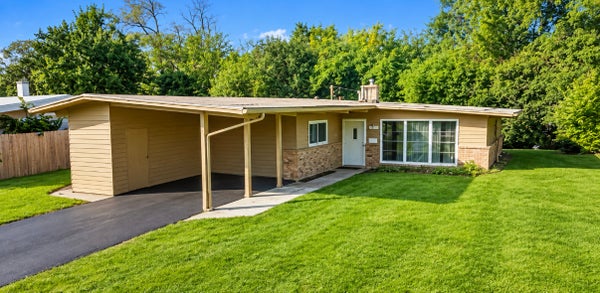 1142 PARKVIEW AVE, CHICAGO HEIGHTS, IL 60411 - Image 2caefdb1b5968f2954143ea6f5bd301b/3110267207