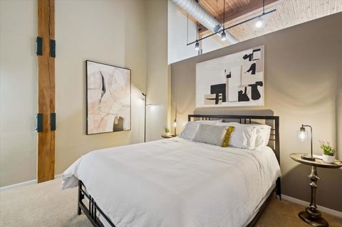 Tiny photo for 2654 W Medill Avenue #308, Chicago, IL 60647 (MLS # 12660023)