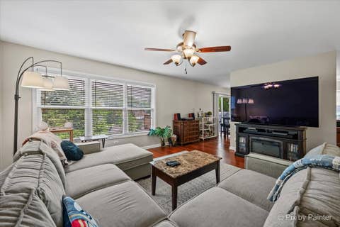Tiny photo for 17 Hillcrest Avenue, Fox Lake, IL 60020 (MLS # 12724884)