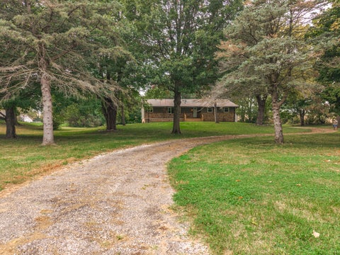 Photo of 1005 Rabbit Hill Road, Bloomington, IL 61705 (MLS # 12787119)