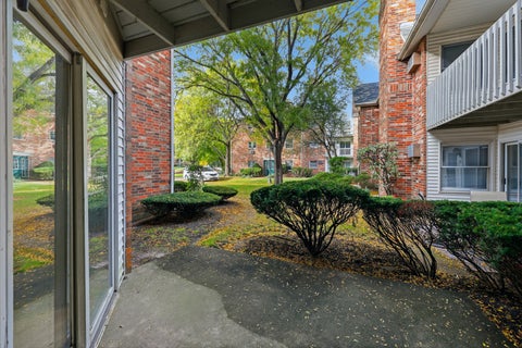 Tiny photo for 4305 W Shamrock Lane #1D, McHenry, IL 60050 (MLS # 12782432)