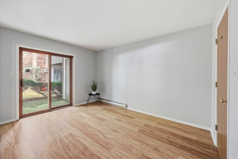 Tiny photo for 4305 W Shamrock Lane #1D, McHenry, IL 60050 (MLS # 12782432)