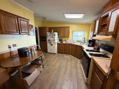 Tiny photo for 2041 mills cart Road, Salem, IL 62881 (MLS # 12608966)