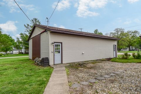 Tiny photo for 103 S 4th Street, Chatsworth, IL 60921 (MLS # 12642252)