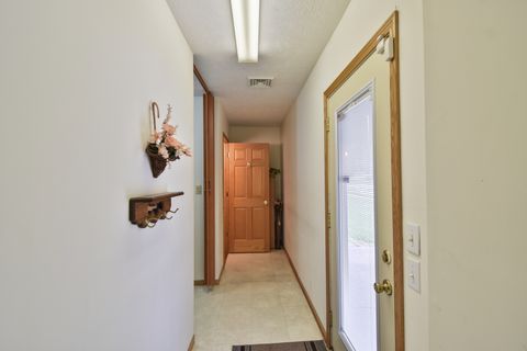 Tiny photo for 103 S 4th Street, Chatsworth, IL 60921 (MLS # 12642252)