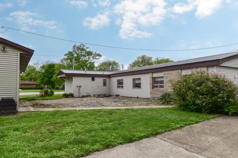 Tiny photo for 103 S 4th Street, Chatsworth, IL 60921 (MLS # 12642252)