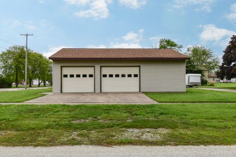 Tiny photo for 103 S 4th Street, Chatsworth, IL 60921 (MLS # 12642252)
