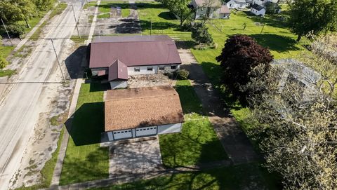 Tiny photo for 103 S 4th Street, Chatsworth, IL 60921 (MLS # 12642252)