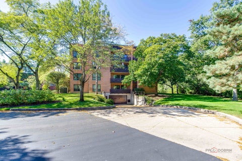 Tiny photo for 1066 Shermer Road #43, Northbrook, IL 60062 (MLS # 12776425)