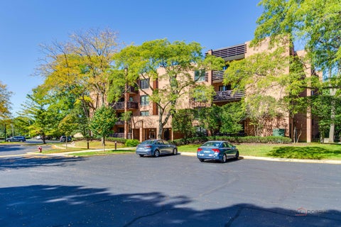 Tiny photo for 1066 Shermer Road #43, Northbrook, IL 60062 (MLS # 12776425)