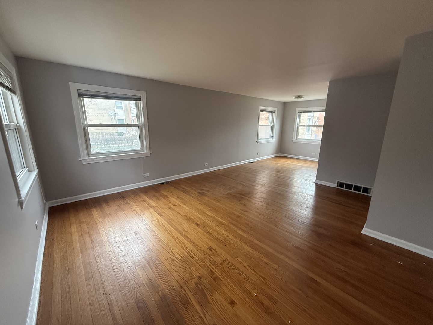 6541 N Kedzie Avenue