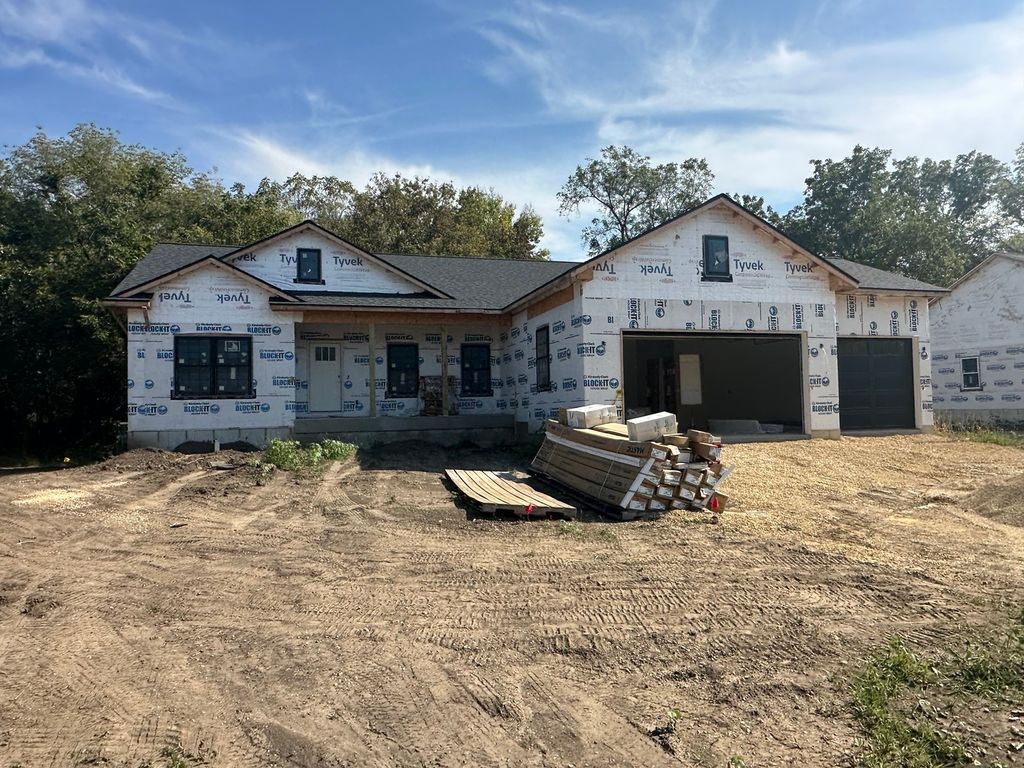 Photo for 265 Creekside Drive, Byron, IL 61010 (MLS # 12484455)