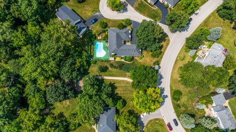 Tiny photo for 1 Oak Creek Road, Rolling Meadows, IL 60008 (MLS # 12691445)