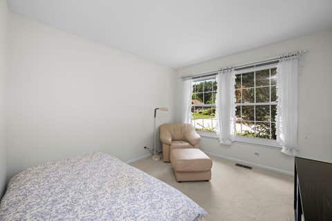 Tiny photo for 1 Oak Creek Road, Rolling Meadows, IL 60008 (MLS # 12691445)