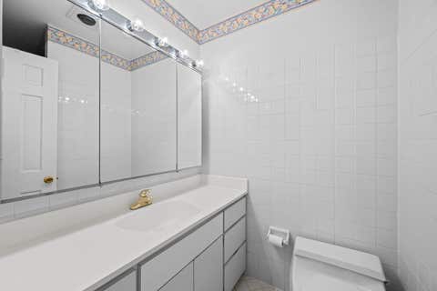 Tiny photo for 1 Oak Creek Road, Rolling Meadows, IL 60008 (MLS # 12691445)
