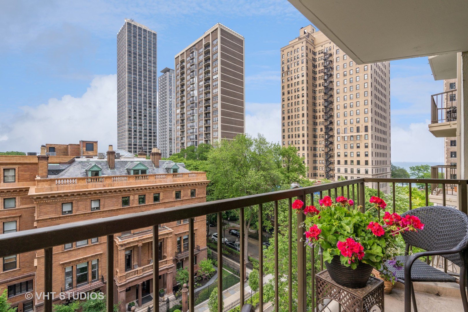 1450 N Astor Street 8C