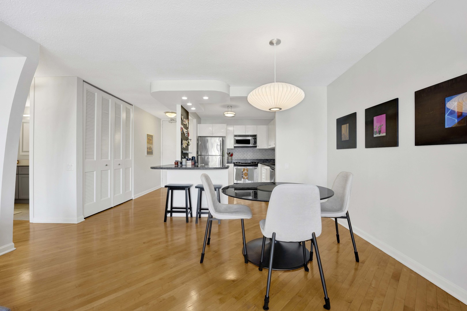 405 N WABASH Avenue 2614