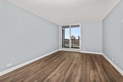 Tiny photo for 5855 N SHERIDAN Road #19F, Chicago, IL 60660 (MLS # 12722744)