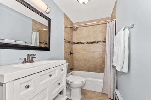 Tiny photo for 5855 N SHERIDAN Road #19F, Chicago, IL 60660 (MLS # 12722744)