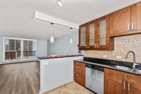Tiny photo for 5855 N SHERIDAN Road #19F, Chicago, IL 60660 (MLS # 12722744)