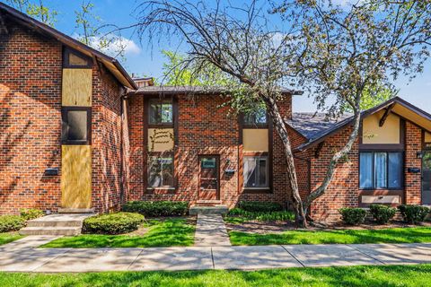 Photo of 1S217 Stratford Lane, Villa Park, IL 60181 (MLS # 12627252)