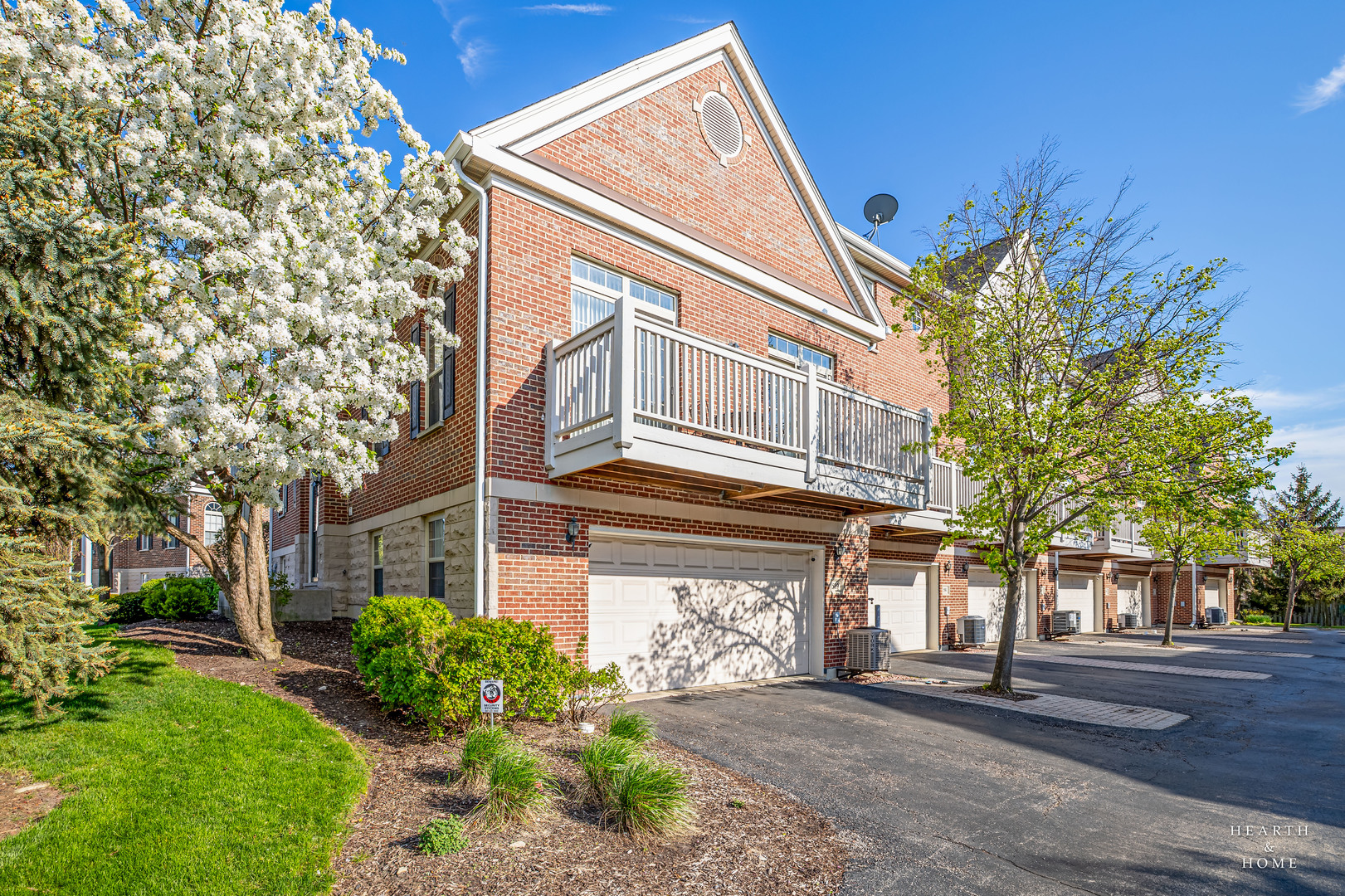 589 Prestwick Lane