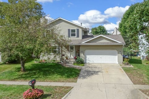 Tiny photo for 2104 Park Place Drive, Bloomington, IL 61701 (MLS # 12766646)