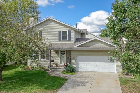 Photo of 2104 Park Place Drive, Bloomington, IL 61701 (MLS # 12766646)