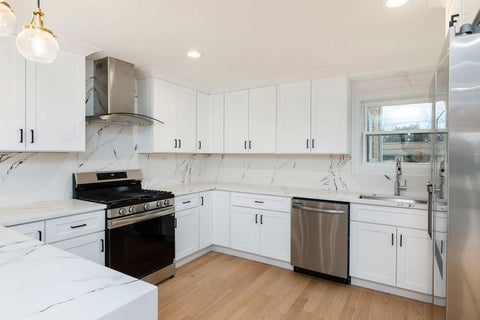 Tiny photo for 8110 Lockwood Avenue, Burbank, IL 60459 (MLS # 12748585)
