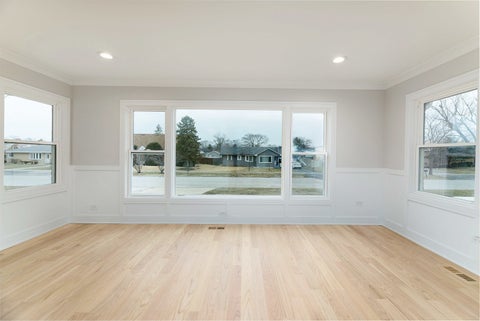 Tiny photo for 8110 Lockwood Avenue, Burbank, IL 60459 (MLS # 12748585)