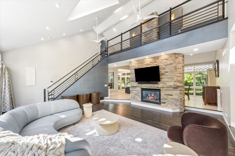 Tiny photo for 125 Circle Ridge Drive, Burr Ridge, IL 60527 (MLS # 12652076)