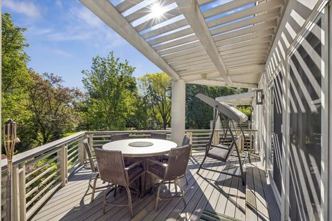 Tiny photo for 125 Circle Ridge Drive, Burr Ridge, IL 60527 (MLS # 12652076)