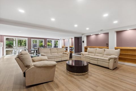 Tiny photo for 125 Circle Ridge Drive, Burr Ridge, IL 60527 (MLS # 12652076)