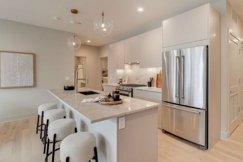 Tiny photo for 1317 N Western Avenue #203, Chicago, IL 60622 (MLS # 12533190)