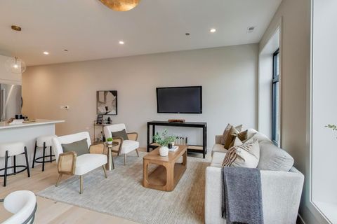 Tiny photo for 1317 N Western Avenue #203, Chicago, IL 60622 (MLS # 12533190)