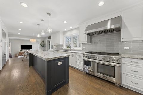 Tiny photo for 11602 Briarwood Lane, Burr Ridge, IL 60527 (MLS # 12608641)