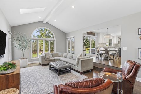 Tiny photo for 11602 Briarwood Lane, Burr Ridge, IL 60527 (MLS # 12608641)