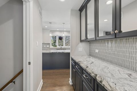 Tiny photo for 11602 Briarwood Lane, Burr Ridge, IL 60527 (MLS # 12608641)