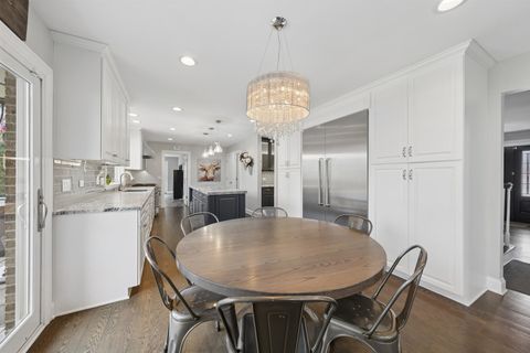 Tiny photo for 11602 Briarwood Lane, Burr Ridge, IL 60527 (MLS # 12608641)