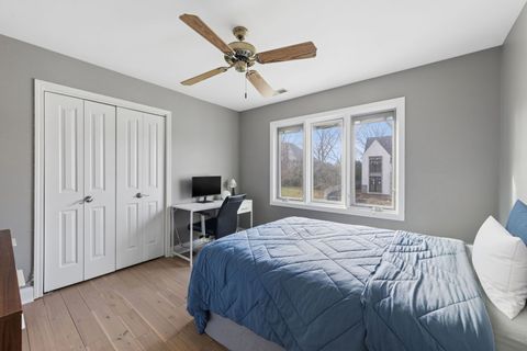 Tiny photo for 11602 Briarwood Lane, Burr Ridge, IL 60527 (MLS # 12608641)